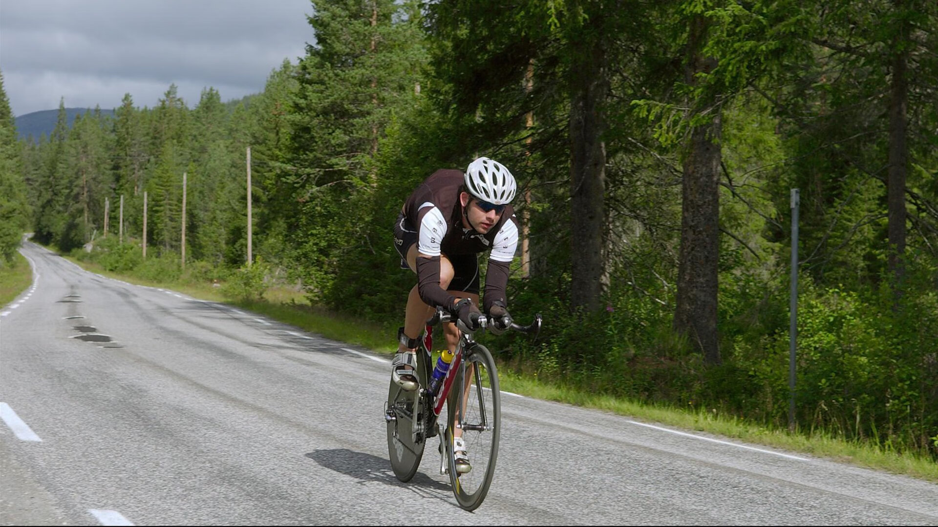 _极限耐力长跑：天灾中突破自我_，耐力跑时出现极限的正确处理方法是站立不动对吗
