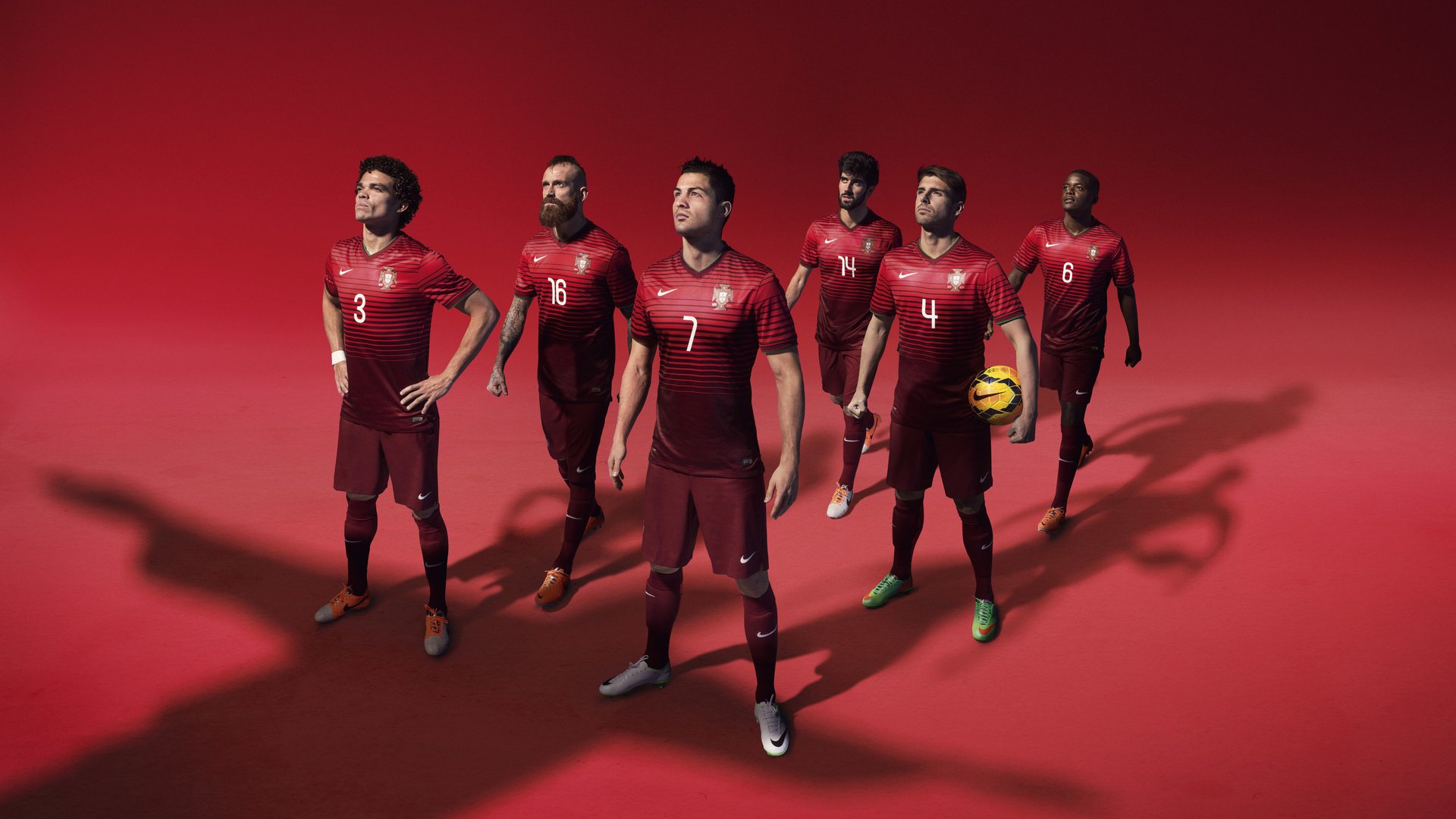 “青训基地建设提速，推动全国青少年足球发展”，全国青少年足球训练营